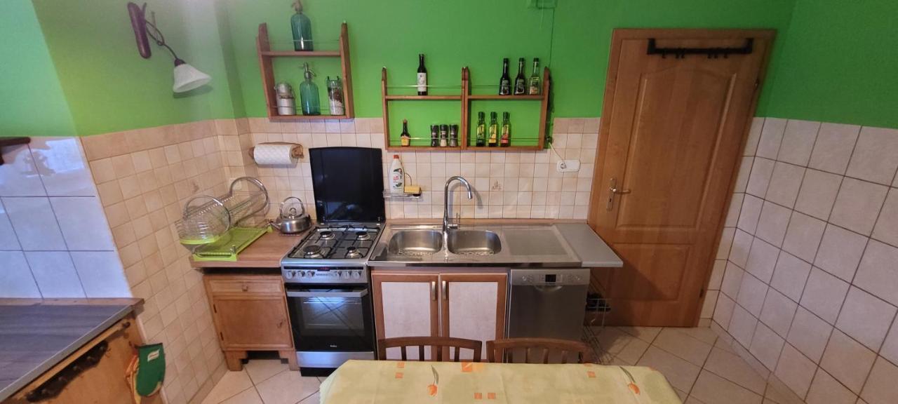 Stylowy Apartament Na Ptasiej Gorze Еленя-Гура Экстерьер фото