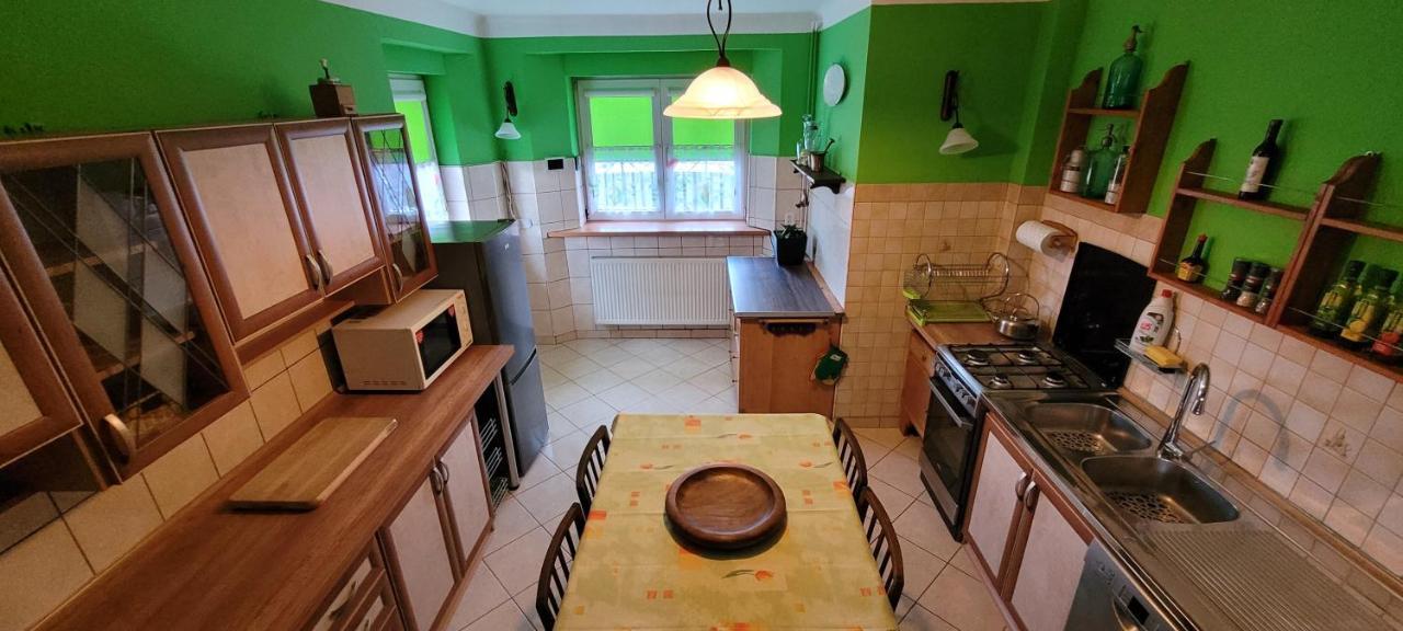 Stylowy Apartament Na Ptasiej Gorze Еленя-Гура Экстерьер фото
